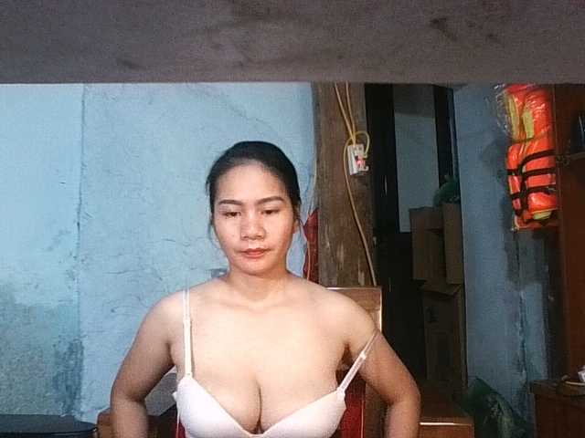 EllaShow93 live cam on BongaCams