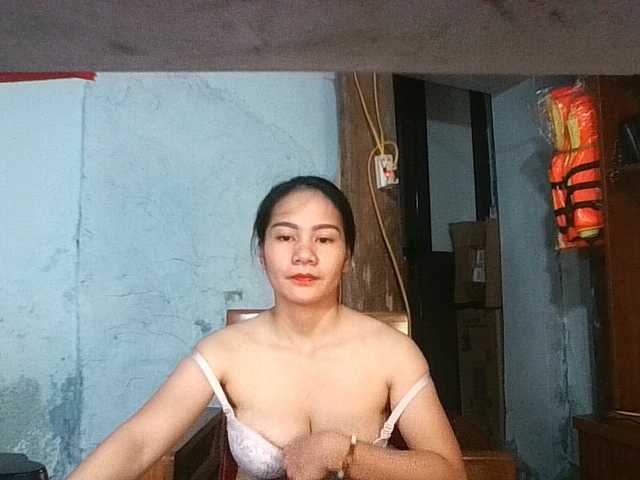 EllaShow93 live cam on BongaCams