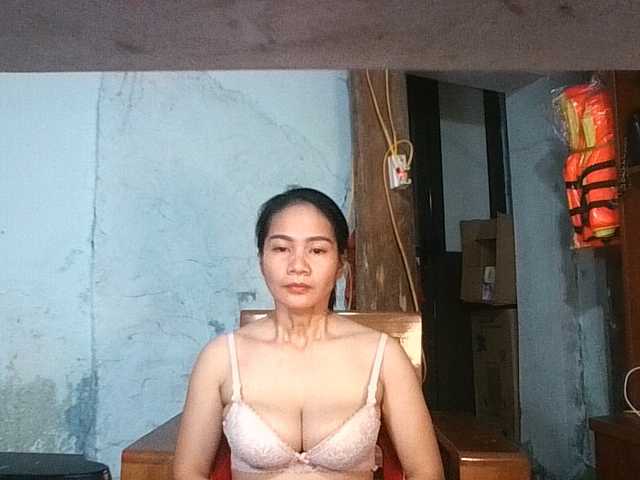 EllaShow93 live webcam show