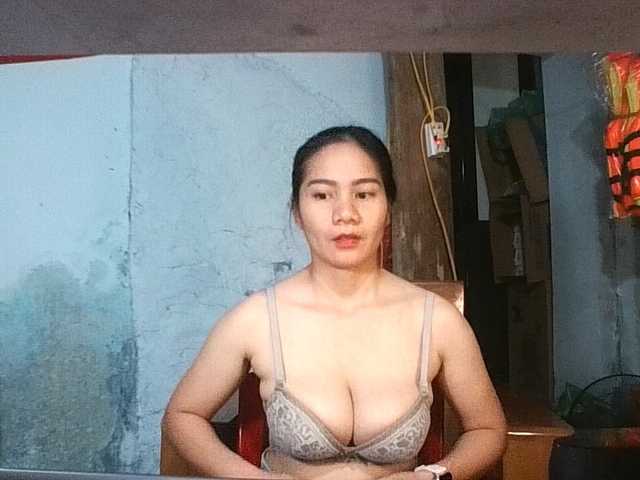 EllaShow93 live cam on BongaCams