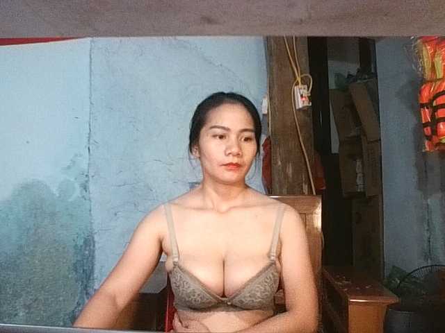 EllaShow93 live cam on BongaCams