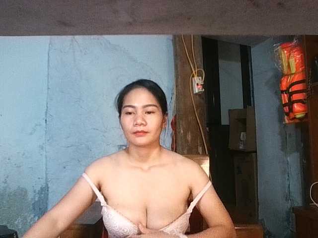 EllaShow93 live webcam show