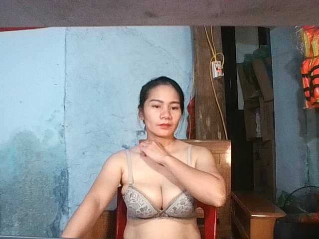 EllaShow93 live cam on BongaCams