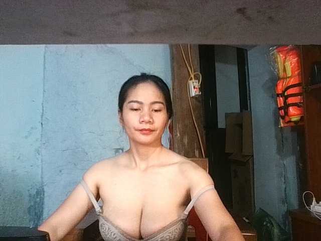 EllaShow93 live cam