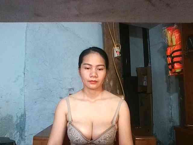 EllaShow93 webcam