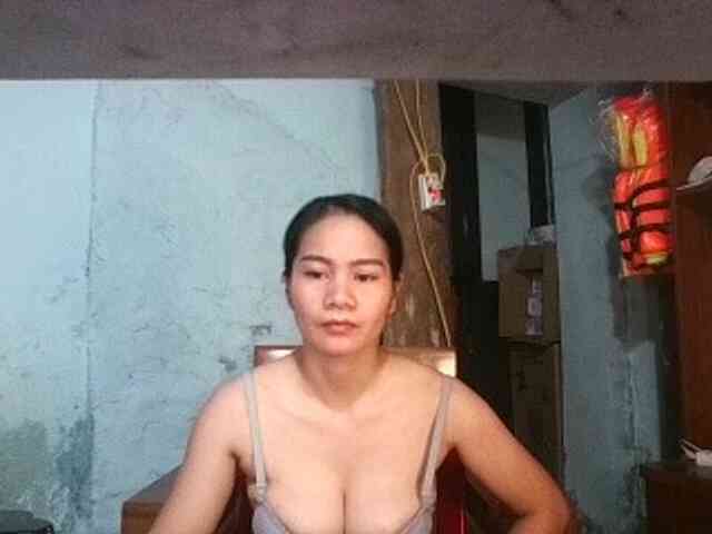 EllaShow93 webcam