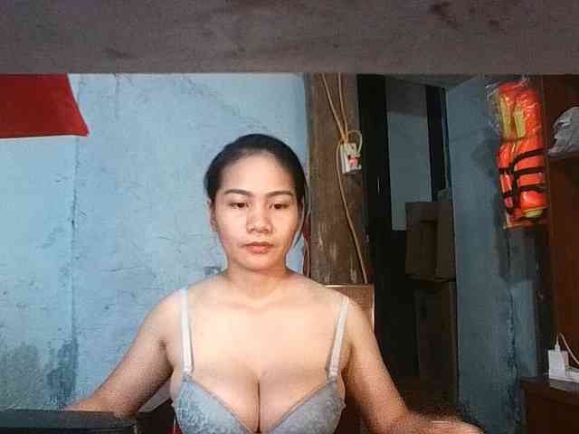 EllaShow93 webcam
