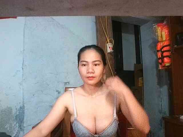 EllaShow93 webcam