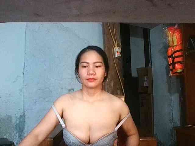 EllaShow93 webcam