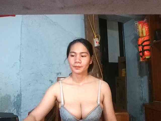 EllaShow93 webcam