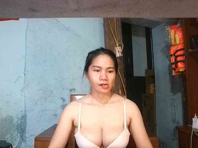 EllaShow93 webcam