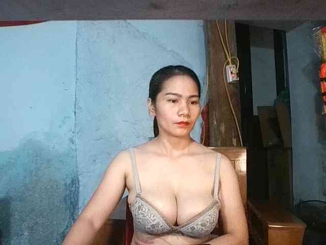 EllaShow93 webcam