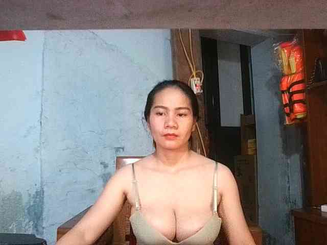EllaShow93 webcam
