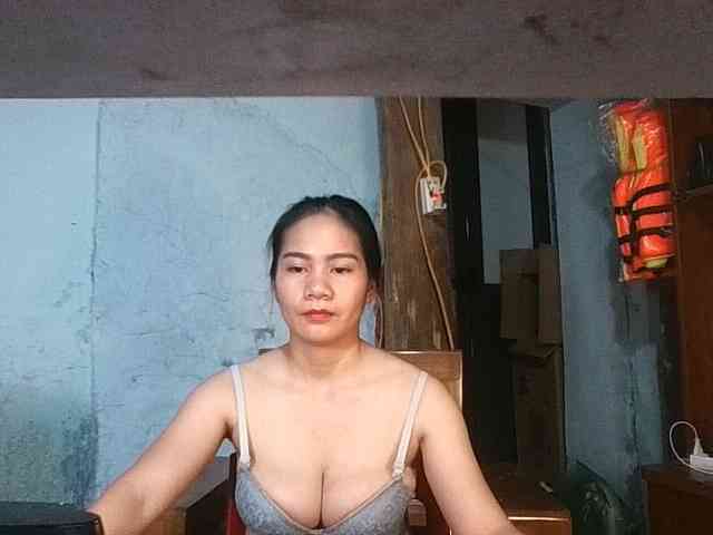 EllaShow93 webcam