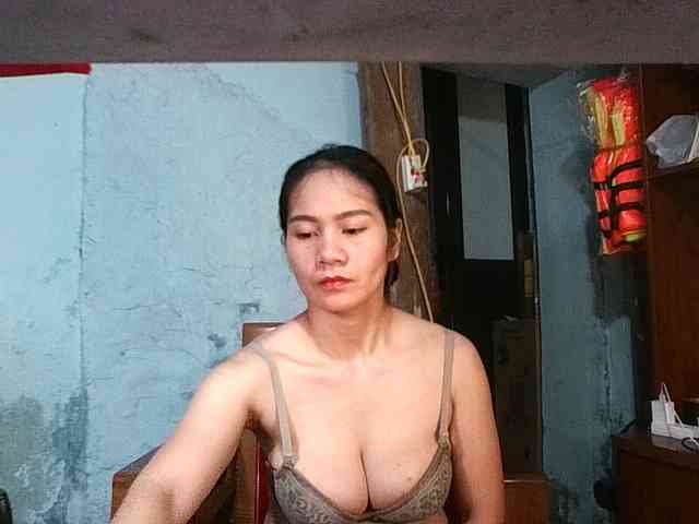 EllaShow93 webcam