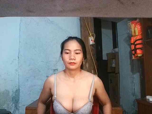 EllaShow93 webcam