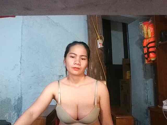EllaShow93 webcam