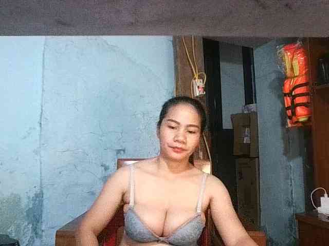 EllaShow93 webcam