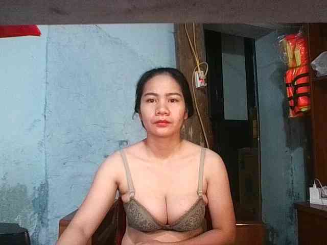 EllaShow93 webcam