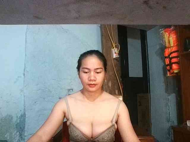 EllaShow93 webcam
