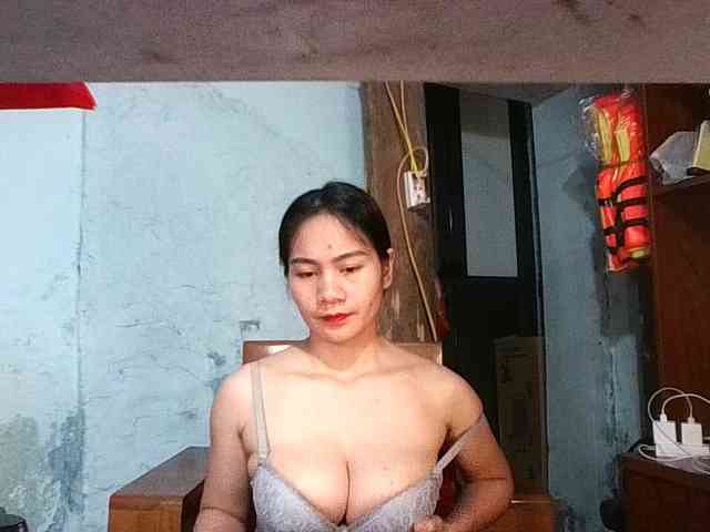 EllaShow93 webcam