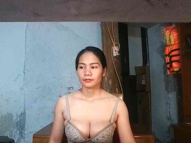 EllaShow93 webcam