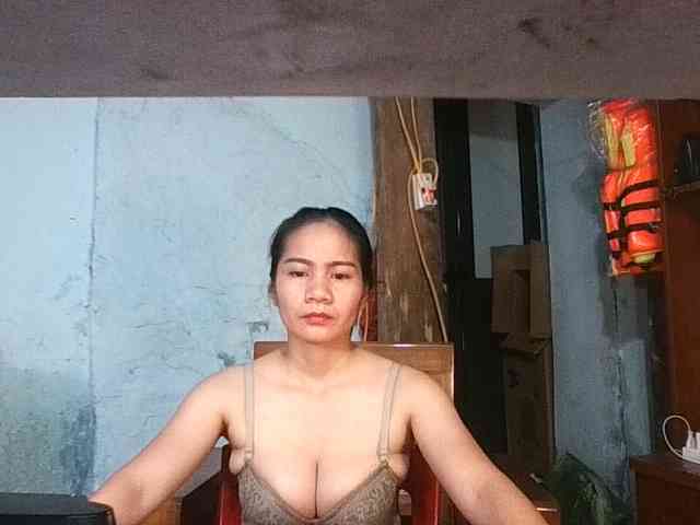 EllaShow93 webcam