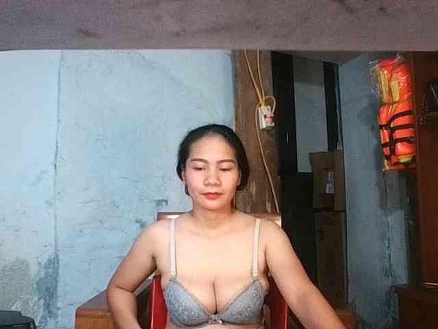 EllaShow93 webcam