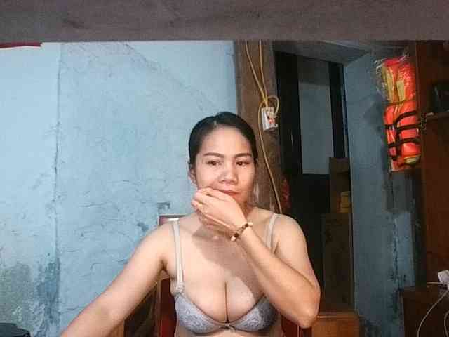 EllaShow93 webcam