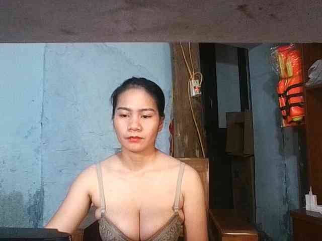 EllaShow93 webcam