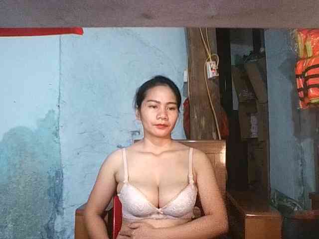 EllaShow93 webcam
