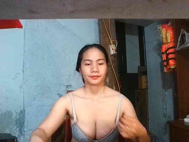 EllaShow93 webcam