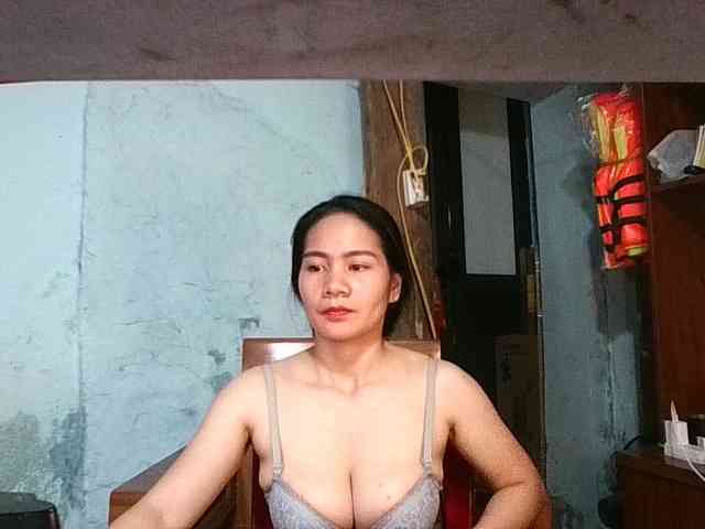 EllaShow93 webcam