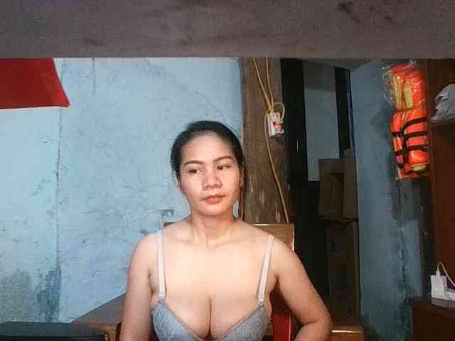 EllaShow93 webcam