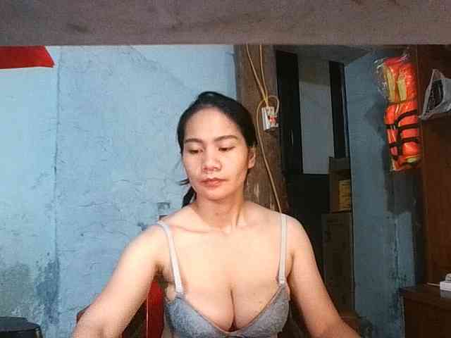EllaShow93 webcam
