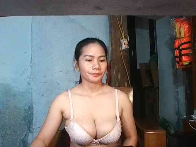 EllaShow93 webcam