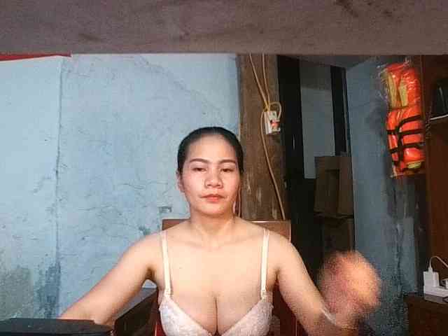 EllaShow93 webcam