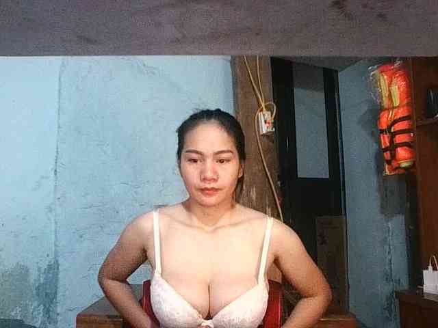 EllaShow93 webcam