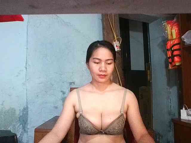 EllaShow93 webcam