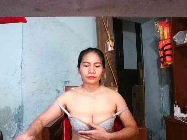 EllaShow93 webcam