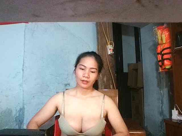 EllaShow93 webcam