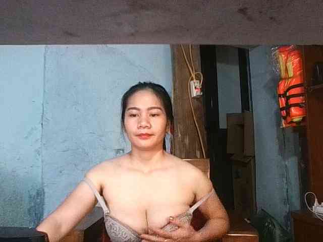 EllaShow93 webcam