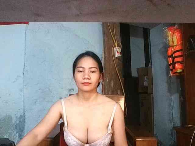 EllaShow93 webcam