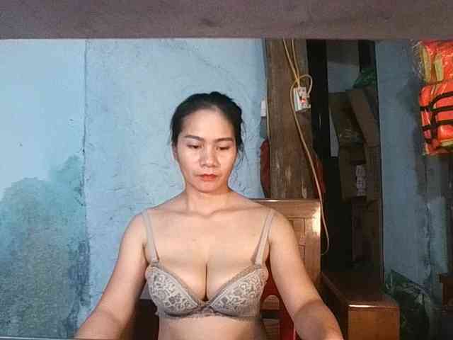 EllaShow93 webcam