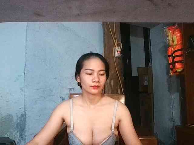 EllaShow93 webcam
