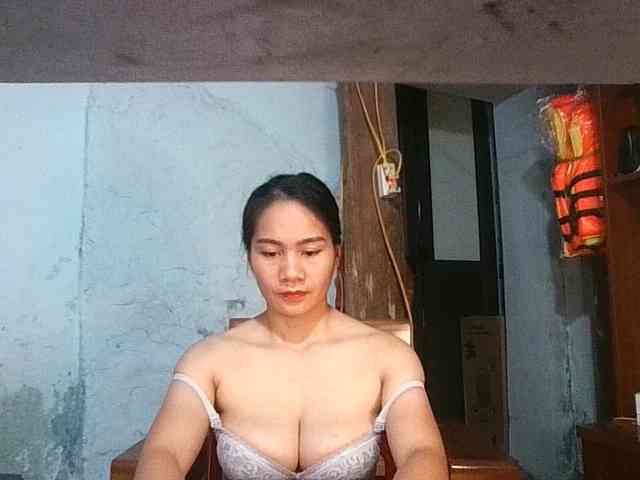 EllaShow93 webcam
