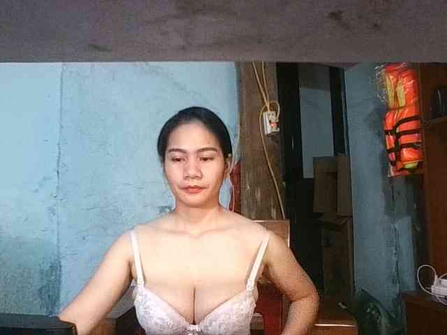 EllaShow93 webcam