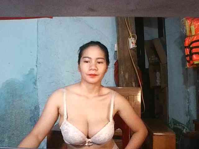 EllaShow93 webcam