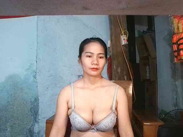 EllaShow93 webcam