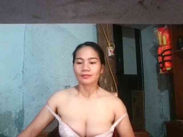 EllaShow93 webcam